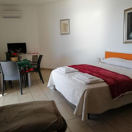 Bed and Breakfast La Nave Sul Mare Di Taormina Letojanni Exterior foto