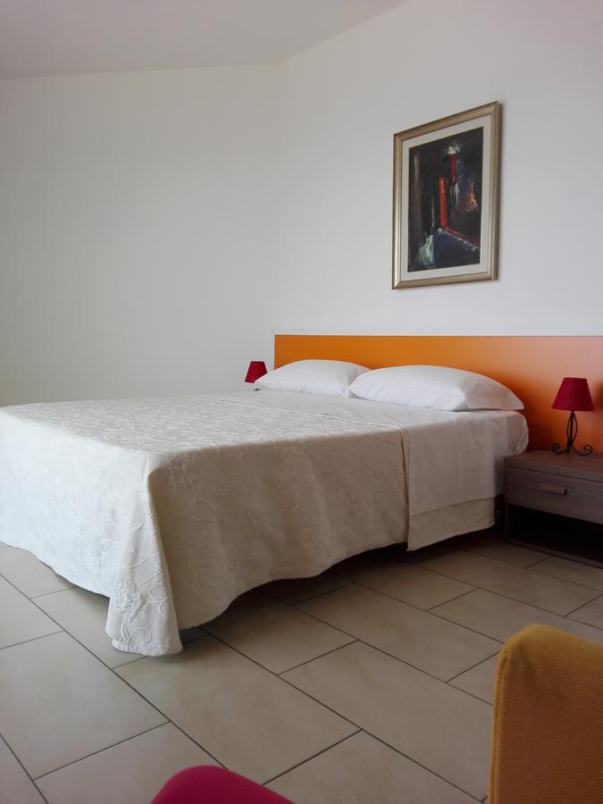 Bed and Breakfast La Nave Sul Mare Di Taormina Letojanni Exterior foto