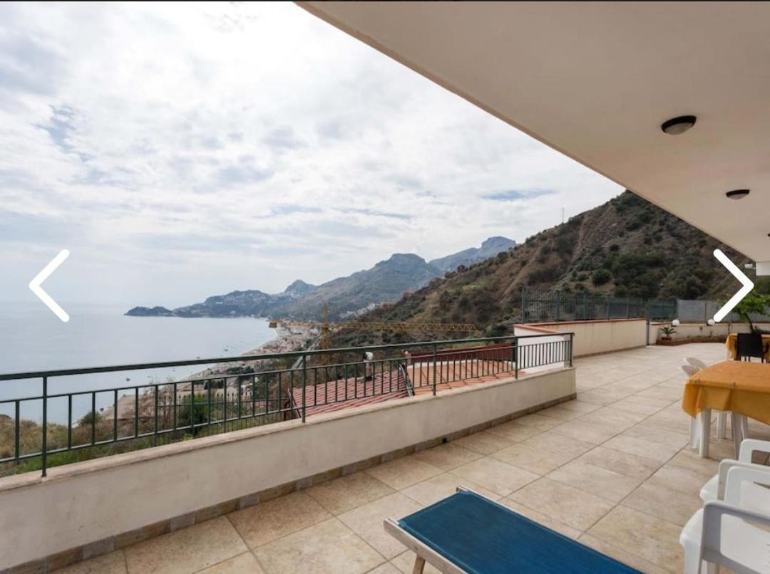 Bed and Breakfast La Nave Sul Mare Di Taormina Letojanni Exterior foto